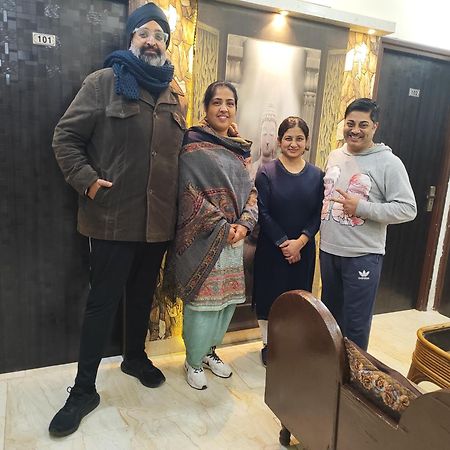 4N Homestay- Golden Temple View Amritsar Exterior photo